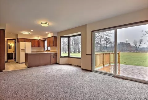 730 E Division, De Motte, IN 46310 photo 9