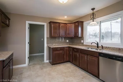 8080 Rhode Ct, Dyer, IN 46311 photo 7