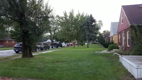 4608 Pierce St, Gary, IN 46408 photo 4