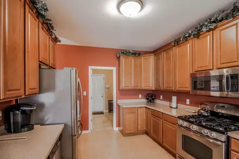 566 E 116th Ct, Crown Point, IN 46307 photo 3