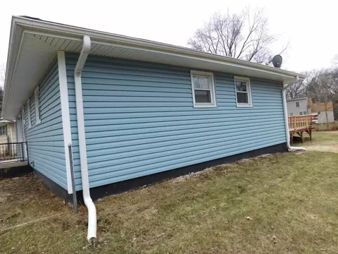 4820 E Cherry St, Griffith, IN 46319 photo 4