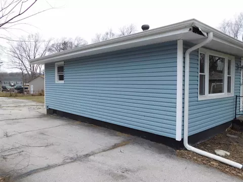 4820 E Cherry St, Griffith, IN 46319 photo 2