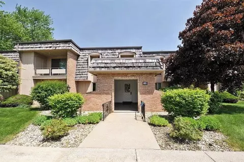 435 Old Stone Rd #B-4, Munster, IN 46321 photo 1