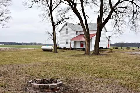 755 E 250, Winamac, IN 46996 photo 2