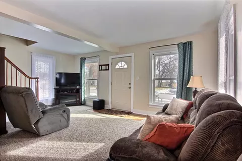 314 N Dwiggins St, Griffith, IN 46319 photo 4