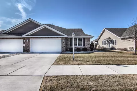 10754 Maple Ln, Saint John, IN 46373 photo 2