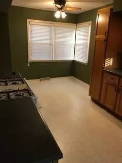 218 E Glen Park Ave, Griffith, IN 46319 photo 5