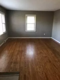 218 E Glen Park Ave, Griffith, IN 46319 photo 3