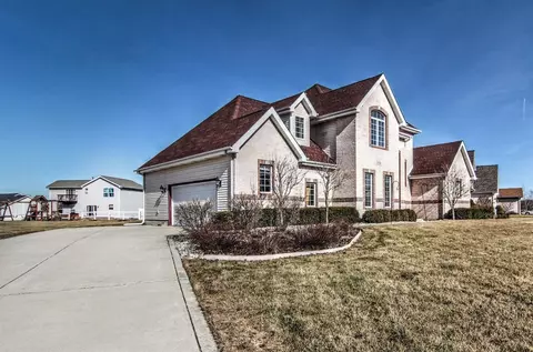 7506 E 108th Ave, Crown Point, IN 46307 photo 2