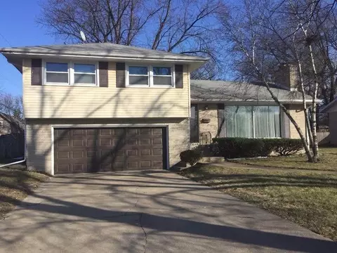 621 N Jay St, Griffith, IN 46319 photo 2