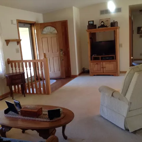 8409 N 300, Rolling Prairie, IN 46371 photo 3