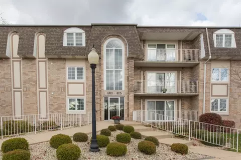 407 Swan Dr #2C, Dyer, IN 46311 photo 1