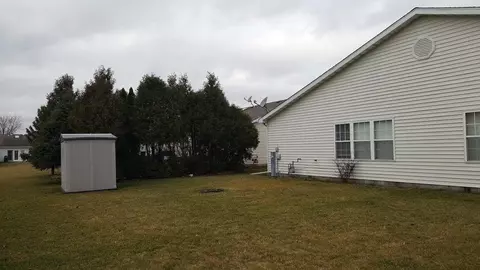 1639 Chestnut Dr, Crown Point, IN 46307 photo 4