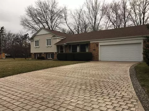 201 Ross Ave, Kouts, IN 46347 photo 1