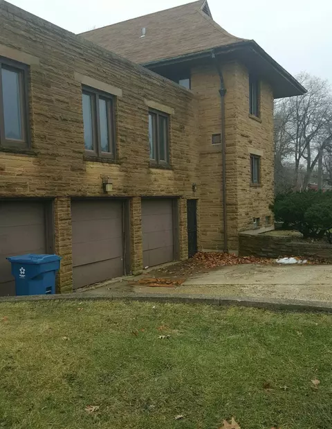 33 W 46th Ave, Gary, IN 46408 photo 2