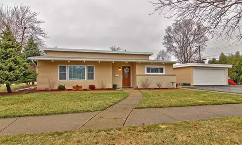8045 Jackson Ave, Munster, IN 46321 photo 2