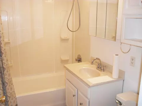 603 W Oak Pl, Griffith, IN 46319 photo 4