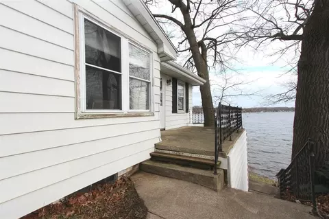 109 Lakeview Dr, Walkerton, IN 46574 photo 2