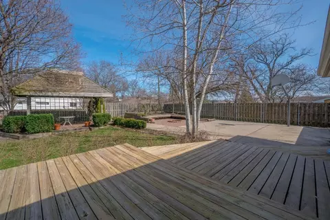 800 E Franciscan Dr, Crown Point, IN 46307 photo 2
