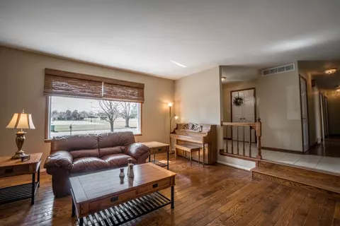 800 E Franciscan Dr, Crown Point, IN 46307 photo 5