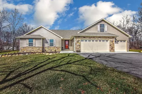 2510 W Oriole Dr, Wheatfield, IN 46392 photo 1