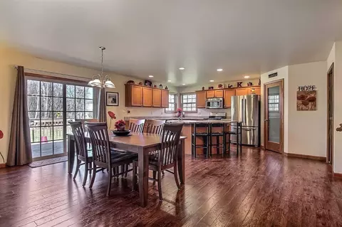 2510 W Oriole Dr, Wheatfield, IN 46392 photo 6