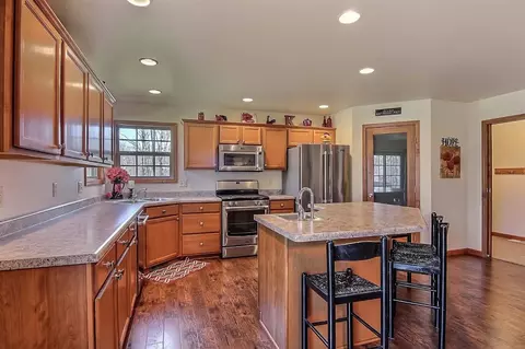 2510 W Oriole Dr, Wheatfield, IN 46392 photo 8