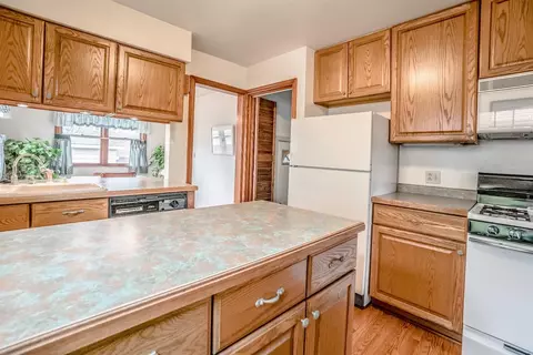 7640 Manor Ave, Munster, IN 46321 photo 6