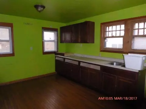 339 Mckinley St, Gary, IN 46404 photo 8