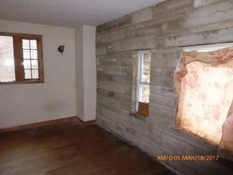 339 Mckinley St, Gary, IN 46404 photo 6
