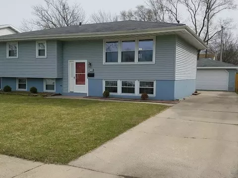 706 210th St, Dyer, IN 46311 photo 1