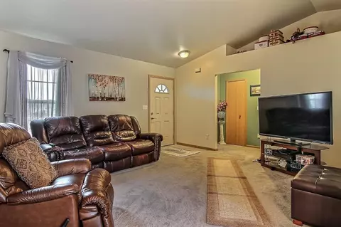 370 Marilyn Rd, Burns Harbor, IN 46304 photo 5