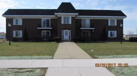 900 Camellia Dr #2, Munster, IN 46321 photo 1