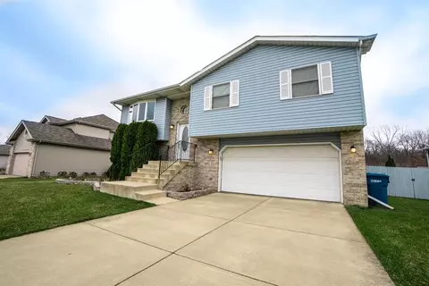 1921 Westfield Ct, Griffith, IN 46319 photo 3