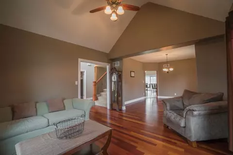 8631 Tapper St, Saint John, IN 46373 photo 9
