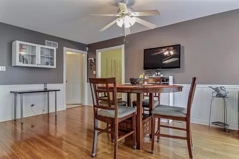 10302 Fox Run Ln, Munster, IN 46321 photo 9