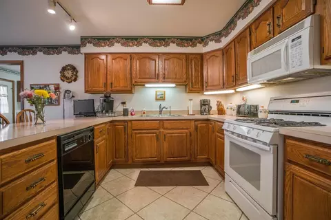 11490 Baker St, Crown Point, IN 46307 photo 9