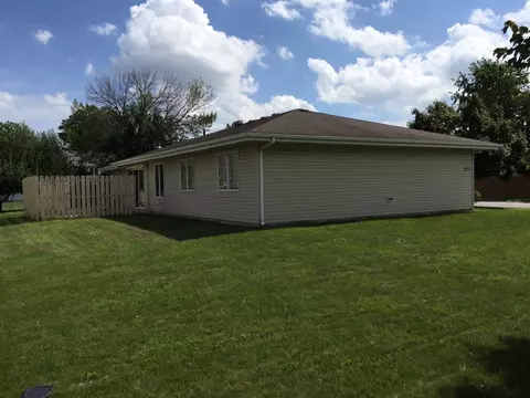 653 N Forest Ave, Griffith, IN 46319 photo 3