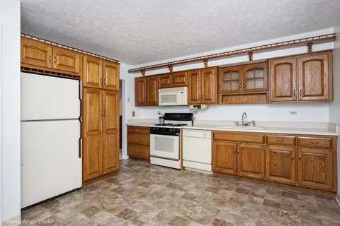 7516 Bertram Ave, Hammond, IN 46324 photo 6