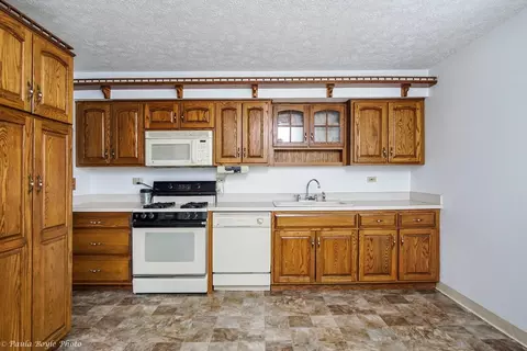 7516 Bertram Ave, Hammond, IN 46324 photo 7