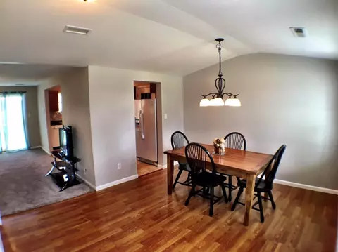 242 N True St, Griffith, IN 46319 photo 3