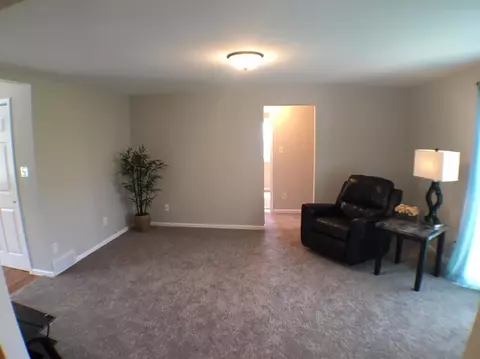 242 N True St, Griffith, IN 46319 photo 6