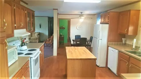 207 E Walnut St, Morocco, IN 47963 photo 9