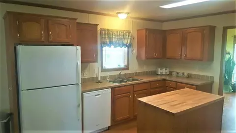 207 E Walnut St, Morocco, IN 47963 photo 7
