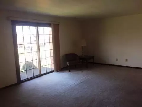 1638 Camellia Dr #2B, Munster, IN 46321 photo 4