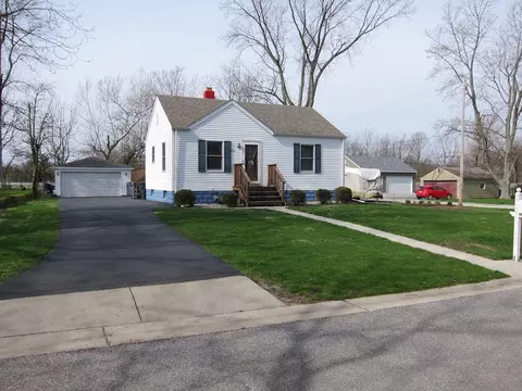 223 Maple St, Crown Point, IN 46307 photo 2