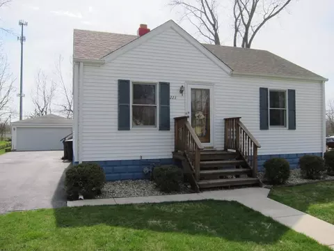 223 Maple St, Crown Point, IN 46307 photo 1