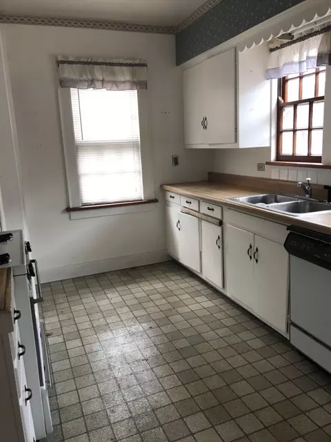 1944 Davis Ave, Whiting, IN 46394 photo 5
