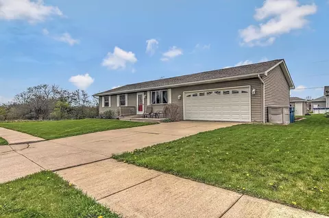 896 Apache Ln, Lowell, IN 46356 photo 2