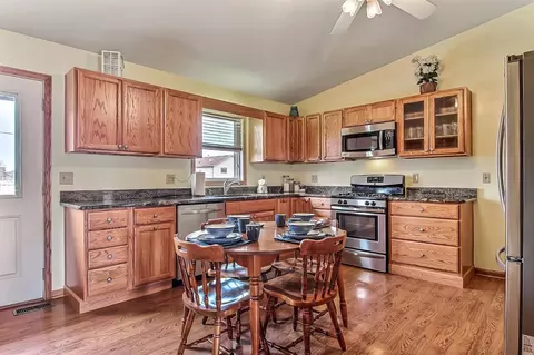 896 Apache Ln, Lowell, IN 46356 photo 6